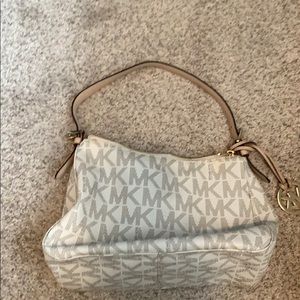 Micheal Kors Purse